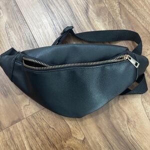 Torrid Black Faux Leather Fanny Pack • Gold Zipper